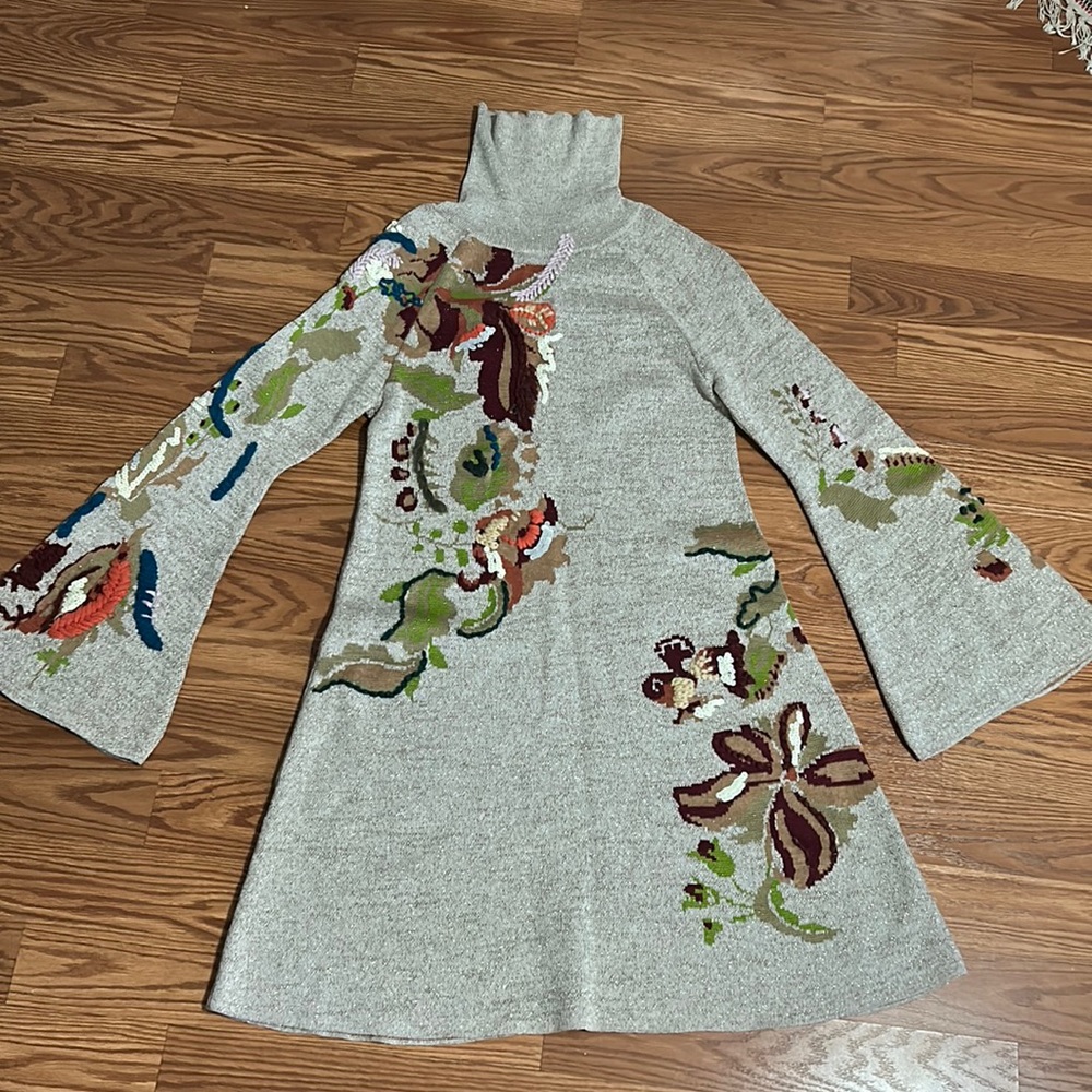 Sweater beautiful dress.